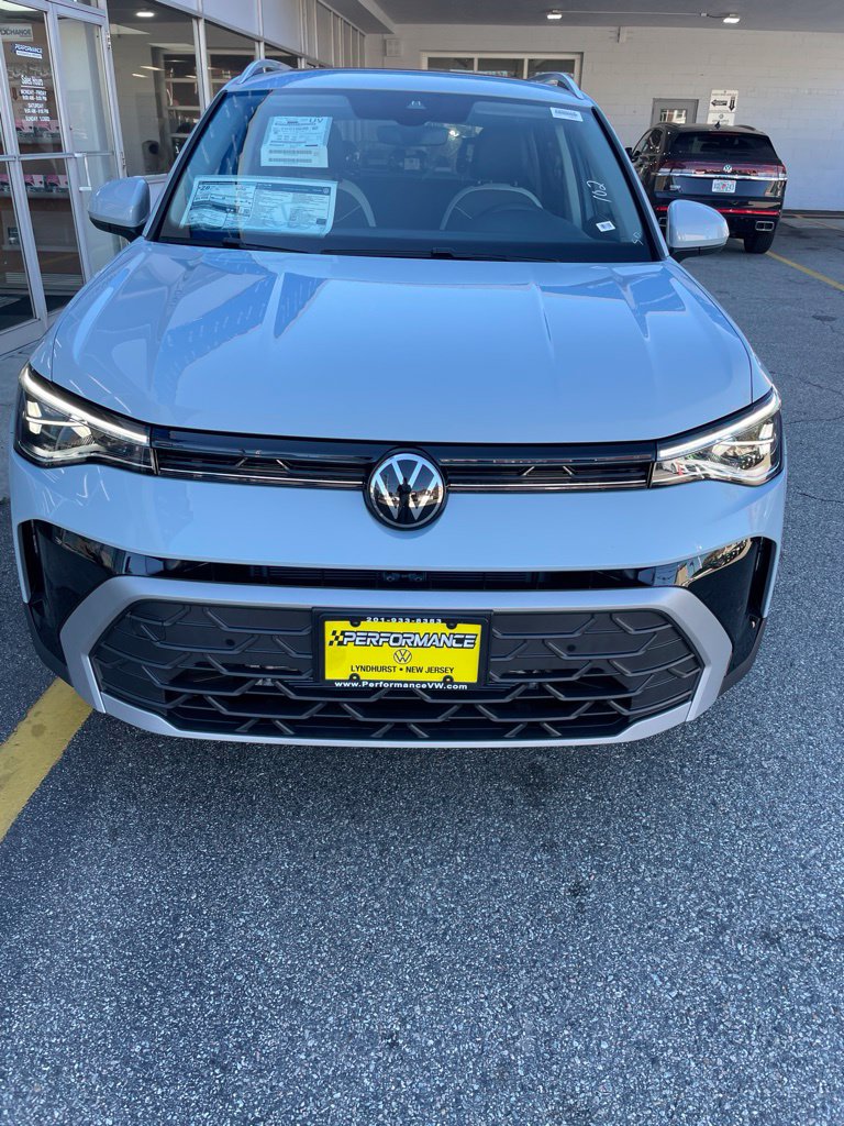 2027 Volkswagen Taos 1.5T SE SUV