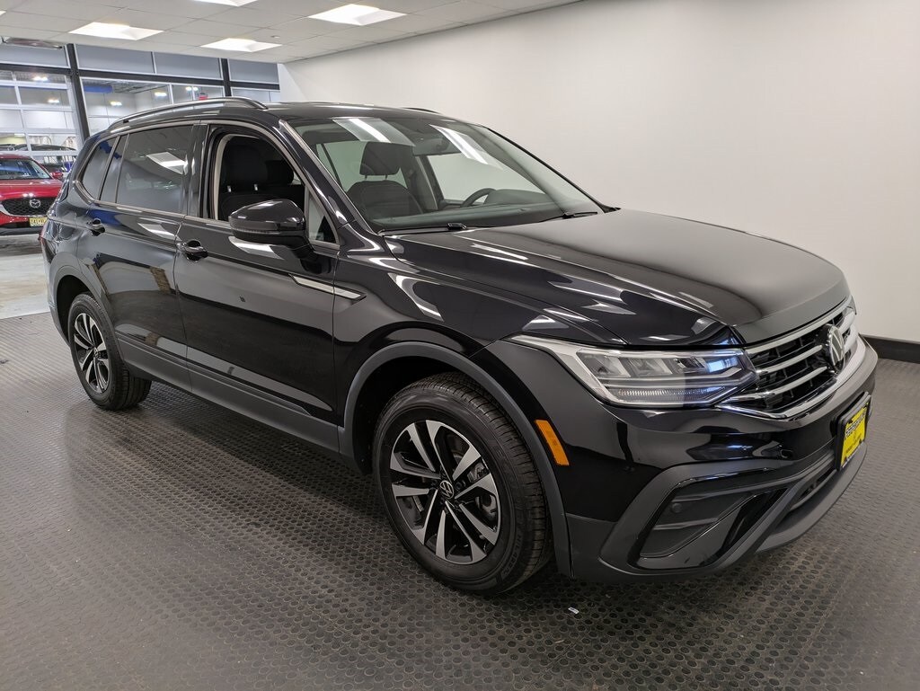 2022 Volkswagen Tiguan S photo 3