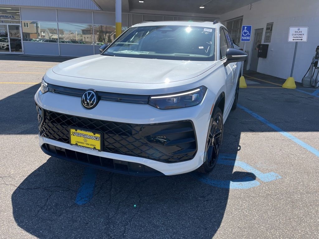 New 2026 Volkswagen Tiguan 2.0T SE R-Line Black SUV