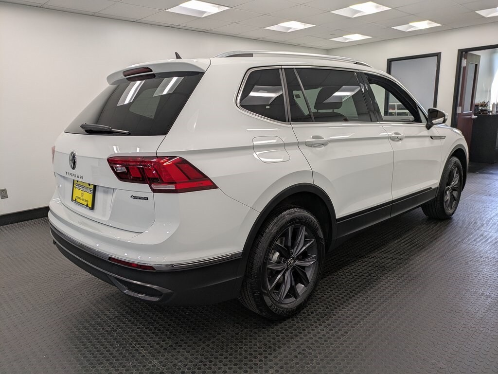 2022 Volkswagen Tiguan SE photo 2