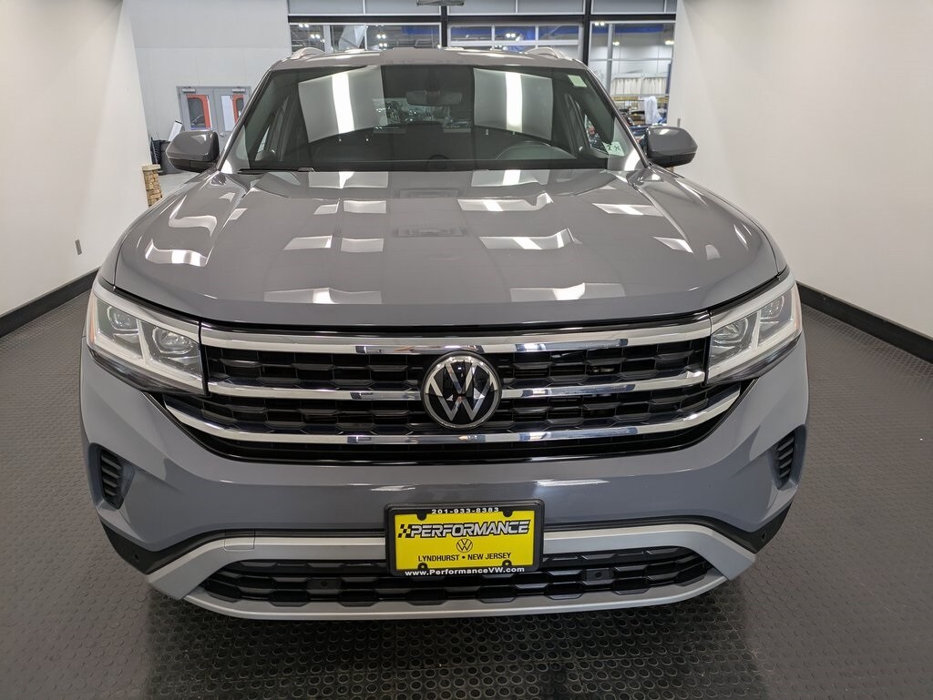 2020 Volkswagen Atlas Cross Sport V6 SE Technology photo 2