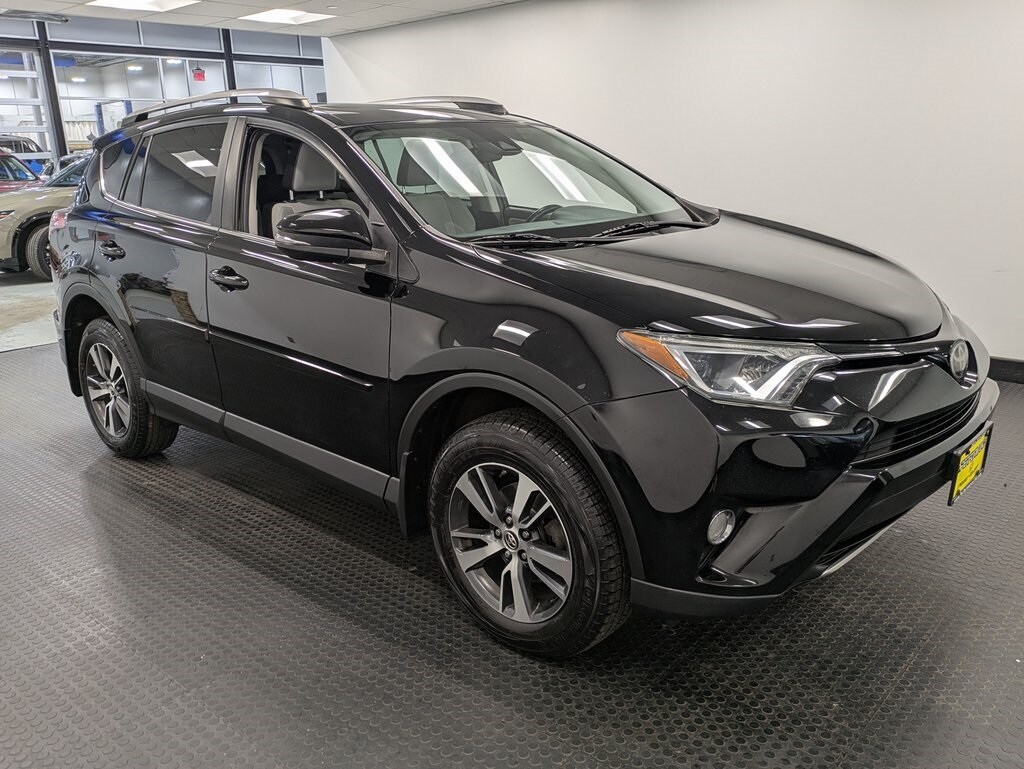 2018 Toyota RAV4 XLE photo 3