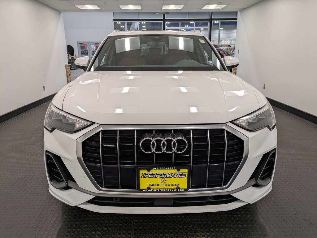 2021 Audi Q3 S line Premium photo 2