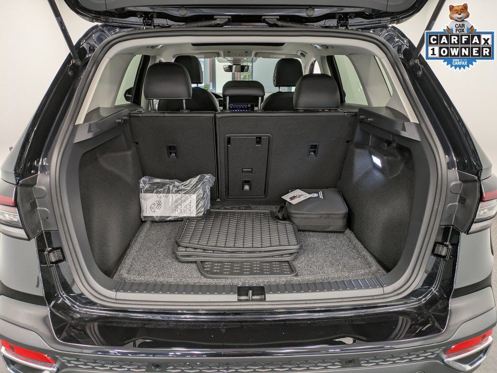 2025 Volkswagen Taos SEL - Photo 26