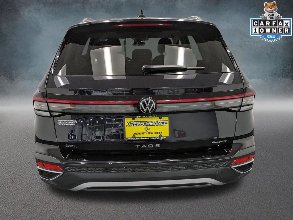2025 Volkswagen Taos SEL - Photo 6