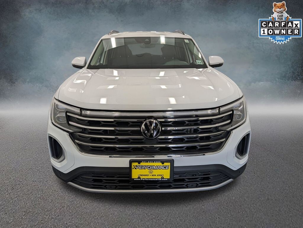 Used 2024 Volkswagen Atlas 2.0T SE w/Technology SUV