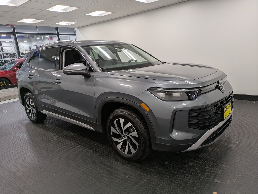 Used 2025 Volkswagen Tiguan 2.0T S SUV