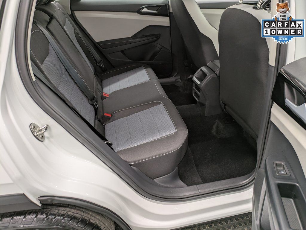 2025 Volkswagen Taos S - Photo 31