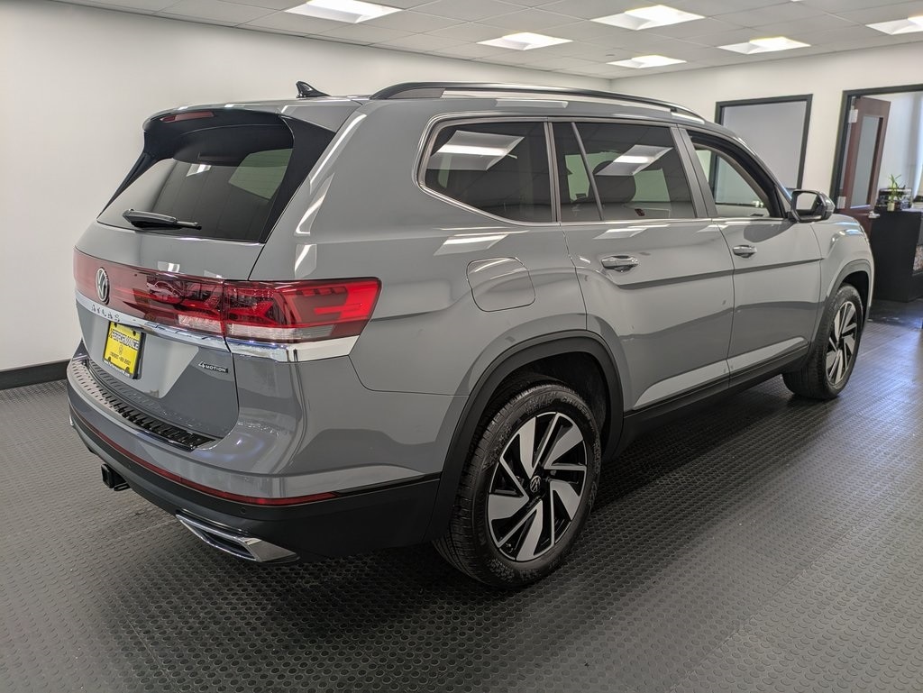 Used 2025 Volkswagen Atlas 2.0T SE w/Technology SUV