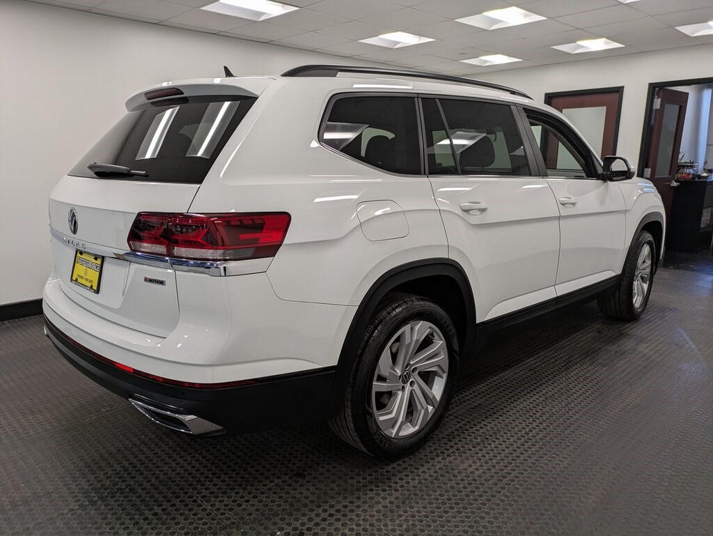 2022 Volkswagen Atlas SE Technology photo 4