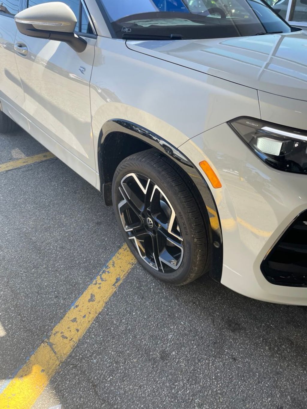 New 2026 Volkswagen Tiguan 2.0T SEL R-Line SUV