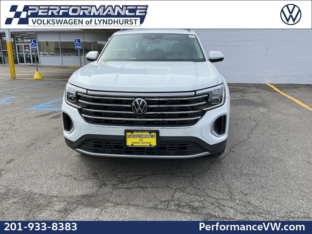 New 2025 Volkswagen Atlas 2.0T SE w/Technology SUV