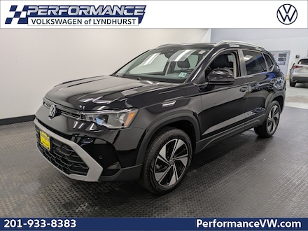 2025 Volkswagen Taos 1.5T SE SUV