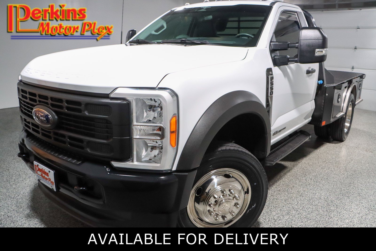 2023 Ford F-550 XL 4x4 Regular Cab 145-In DRW's photo