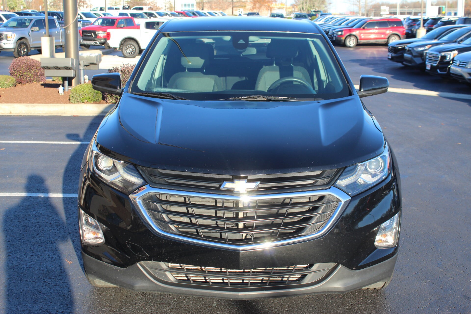 2020 Chevrolet Equinox LT photo 2