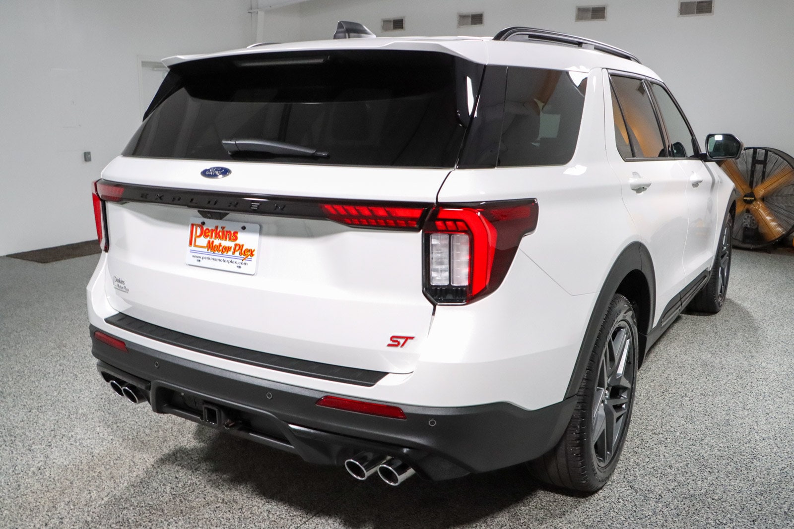 2025 Ford Explorer ST - Photo 7