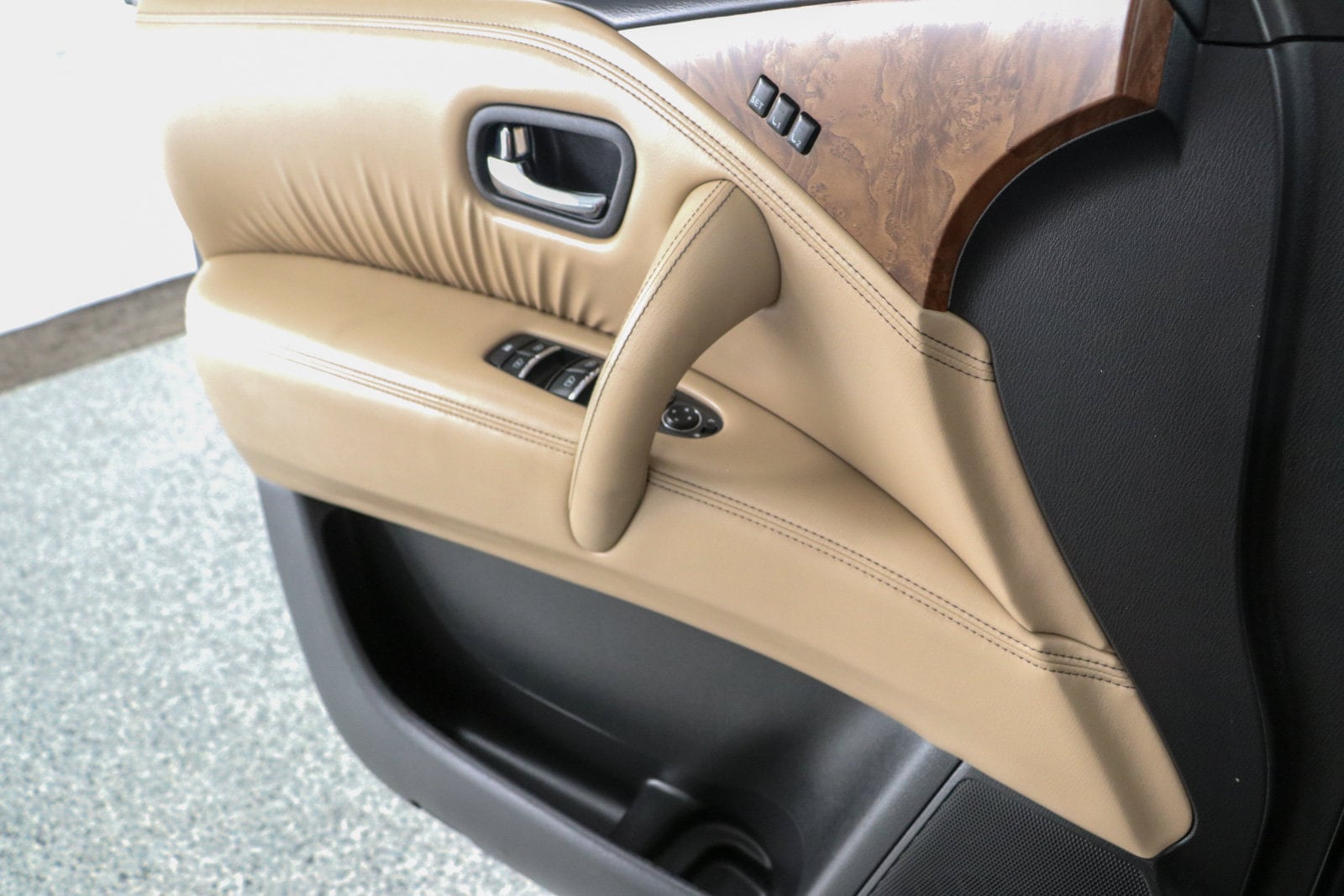 2023 Nissan Armada SL - Photo 23