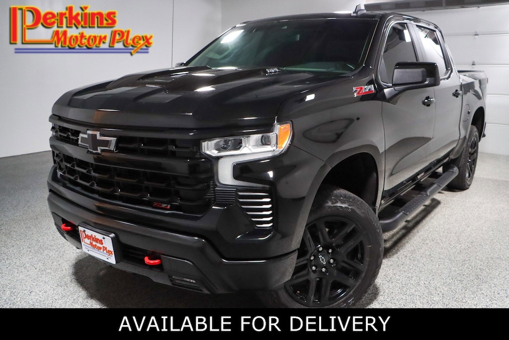 Used 2023 Chevrolet Silverado 1500 LT Trail Boss Z71 4X4 Truck Crew Cab