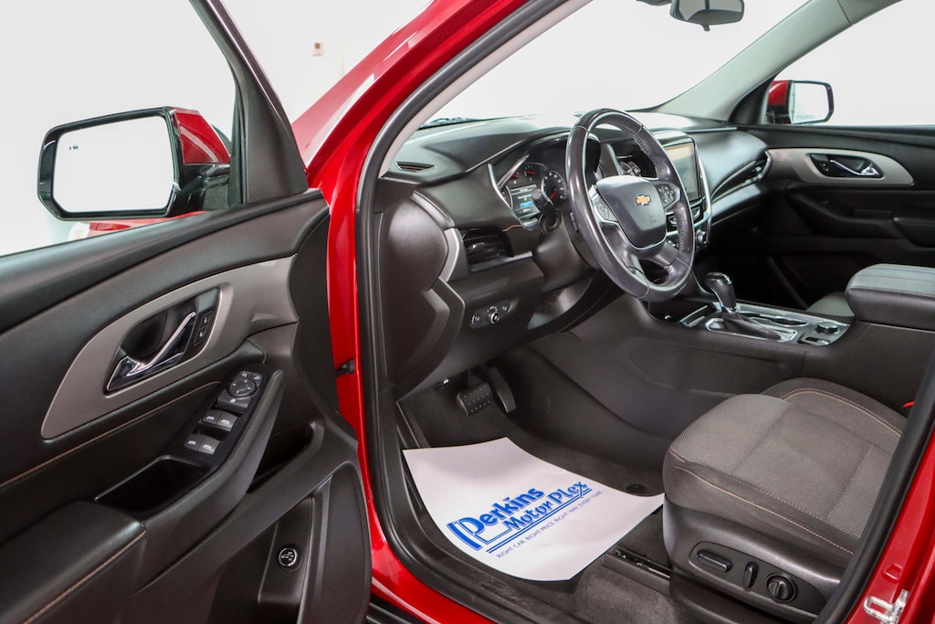 Used 2019 Chevrolet Traverse LT SUV