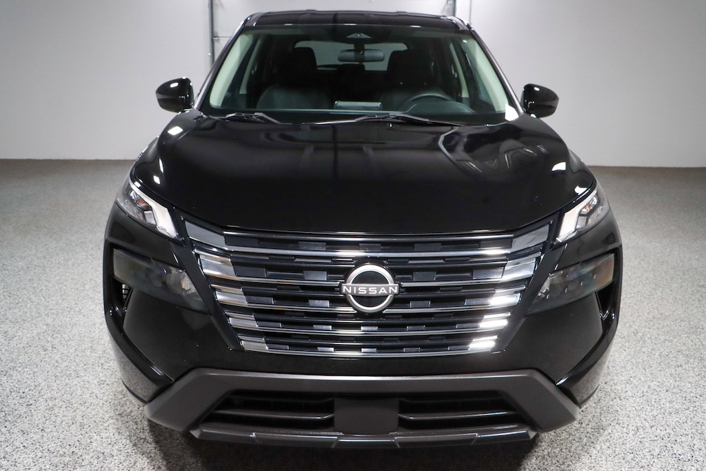 Used 2024 Nissan Rogue SV SUV