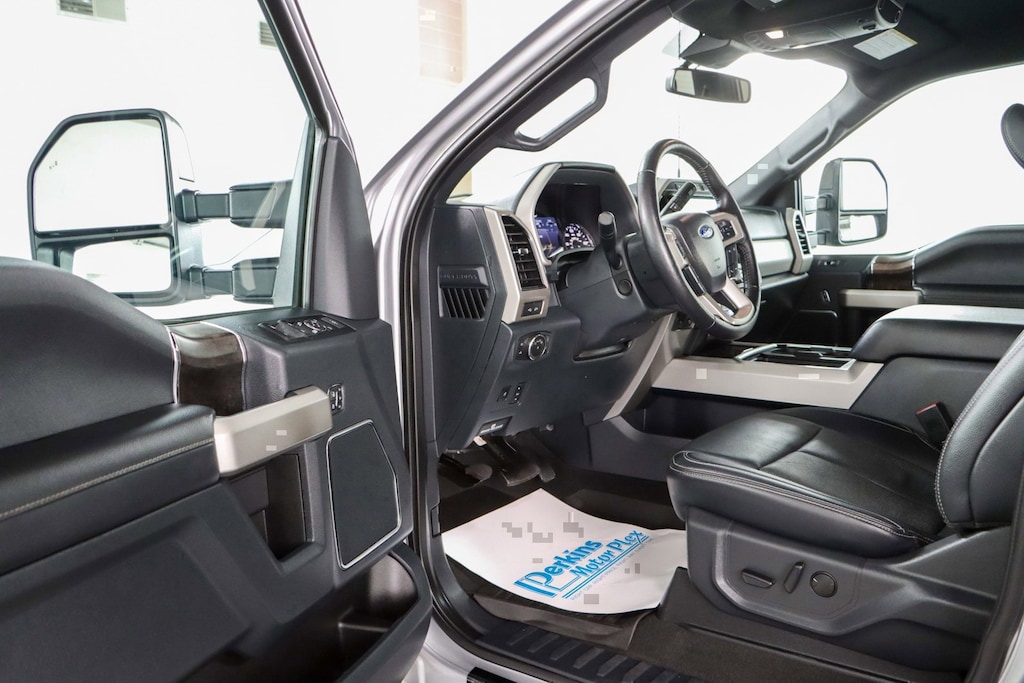 Used 2022 Ford F-250 LARIAT 4X4 Truck Crew Cab