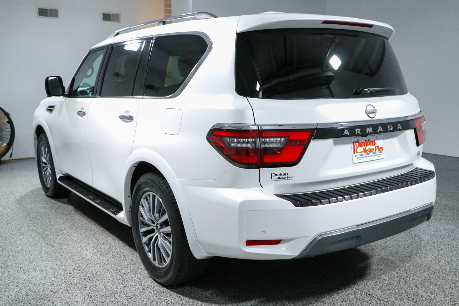 2023 Nissan Armada SL - Photo 9