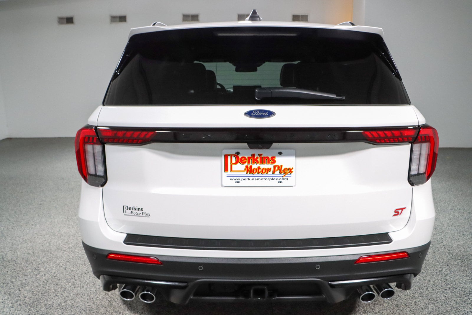 2025 Ford Explorer ST - Photo 8