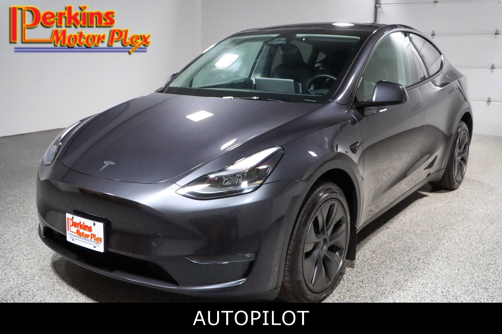 2025 Tesla Model Y Long Range Dual Motor All-Wheel Drive's photo