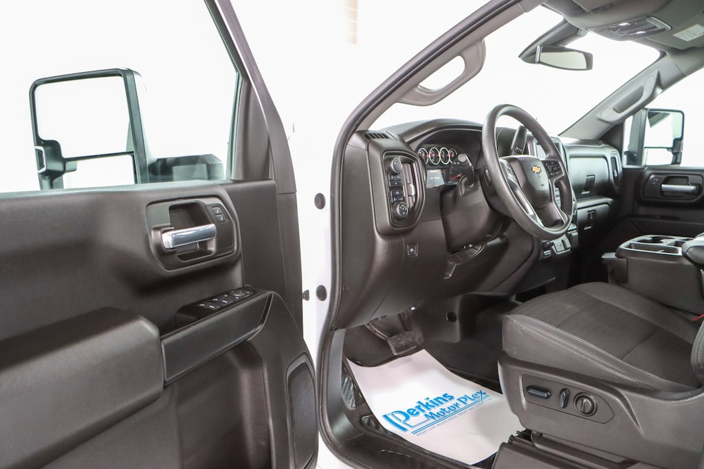 Used 2022 Chevrolet Silverado 2500HD Custom 4X4 Truck Crew Cab