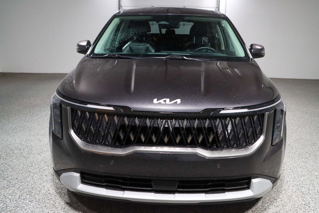 Used 2025 Kia Carnival LXS Van Passenger Van