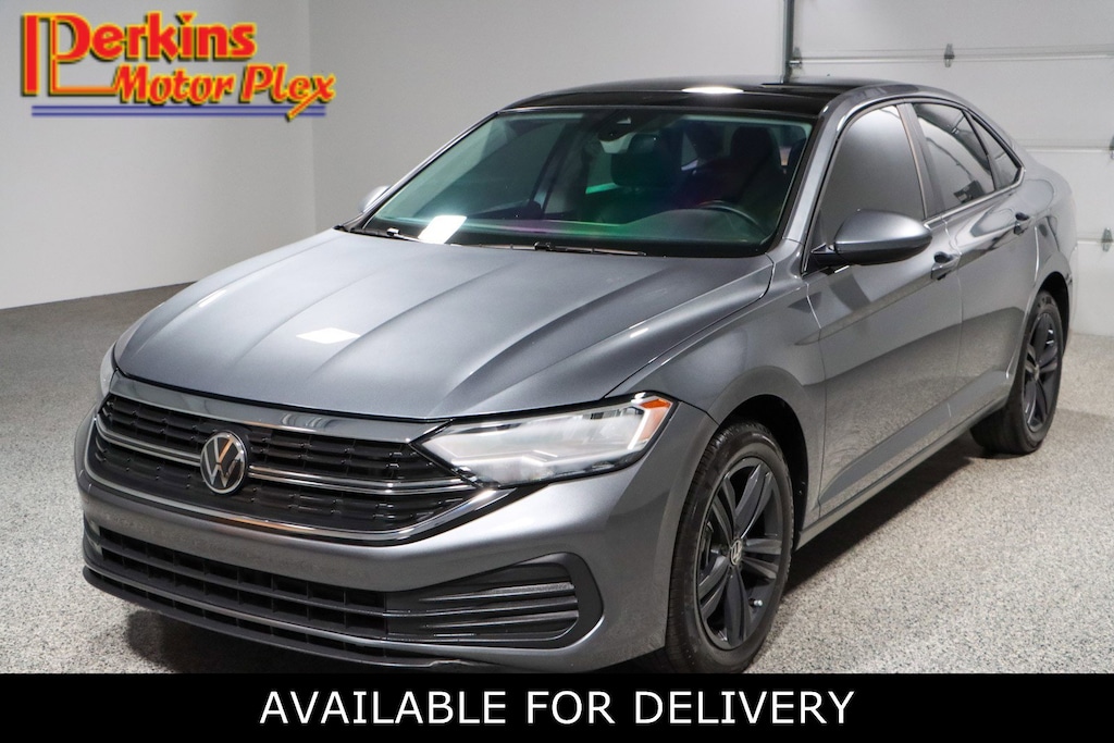 Used 2024 Volkswagen Jetta SE Sedan