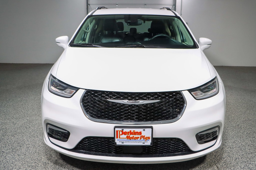 Used 2022 Chrysler Pacifica Touring L Van Passenger Van