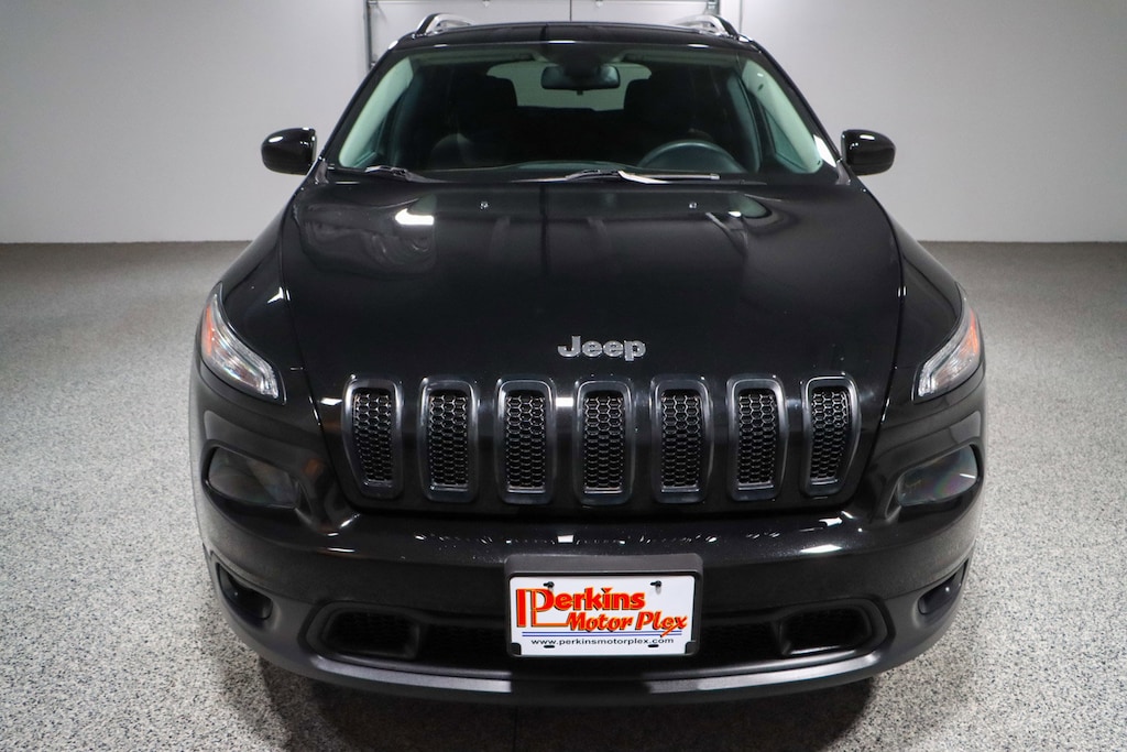 Used 2018 Jeep Cherokee Latitude 4X4 SUV