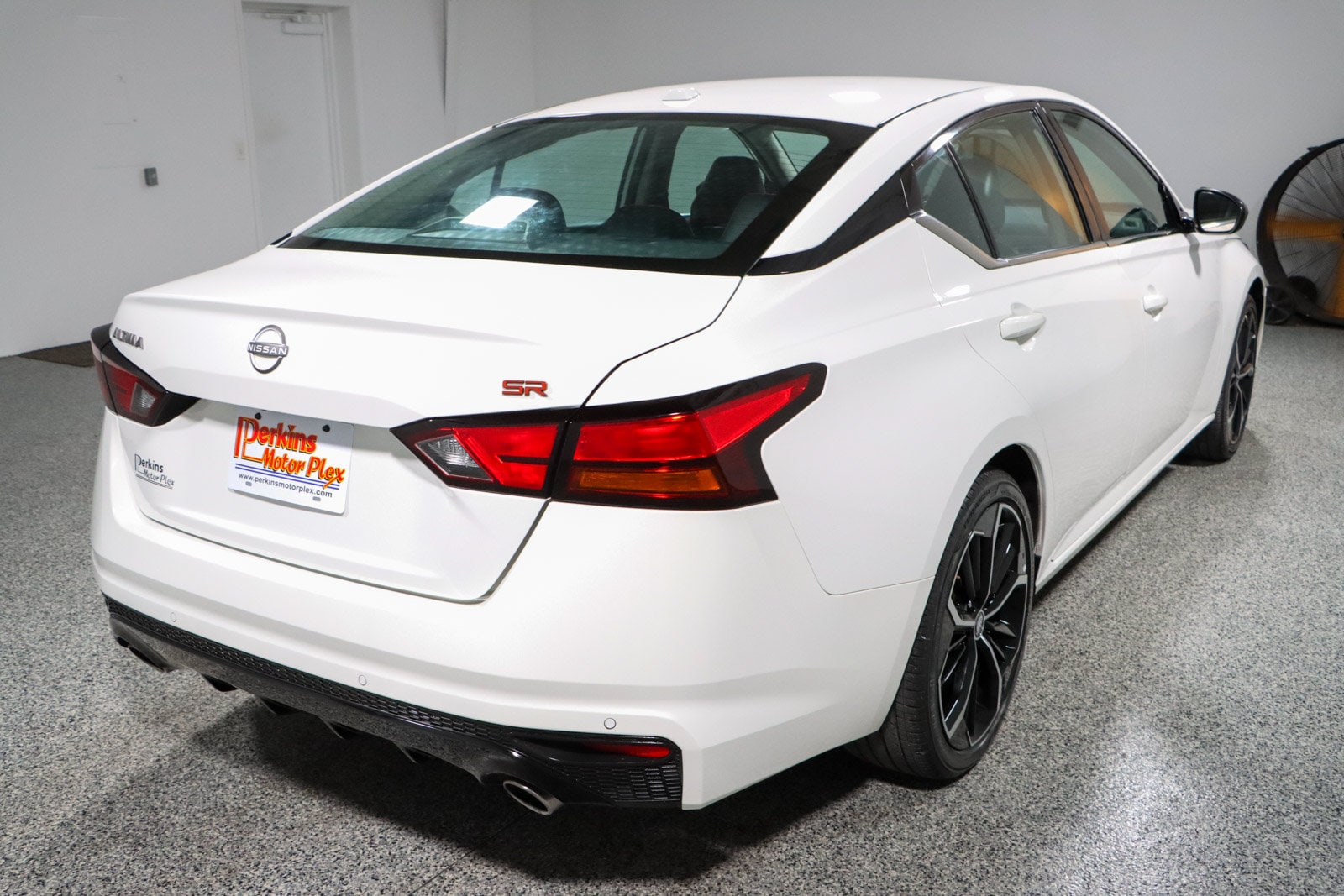2024 Nissan Altima SR - Photo 7