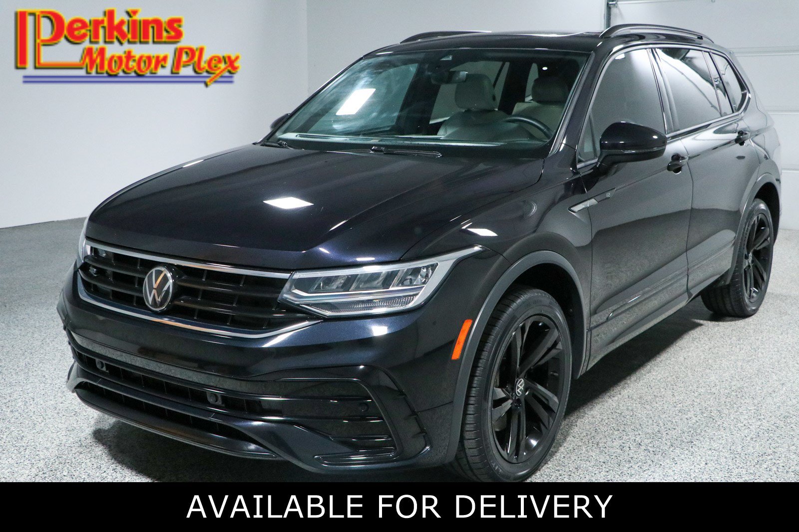 2023 Volkswagen Tiguan SE R-LINE BLACK