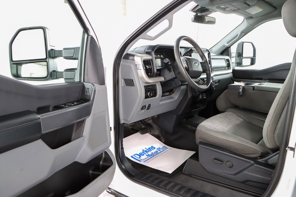 Used 2023 Ford F-250 XLT 4X4 Truck Crew Cab