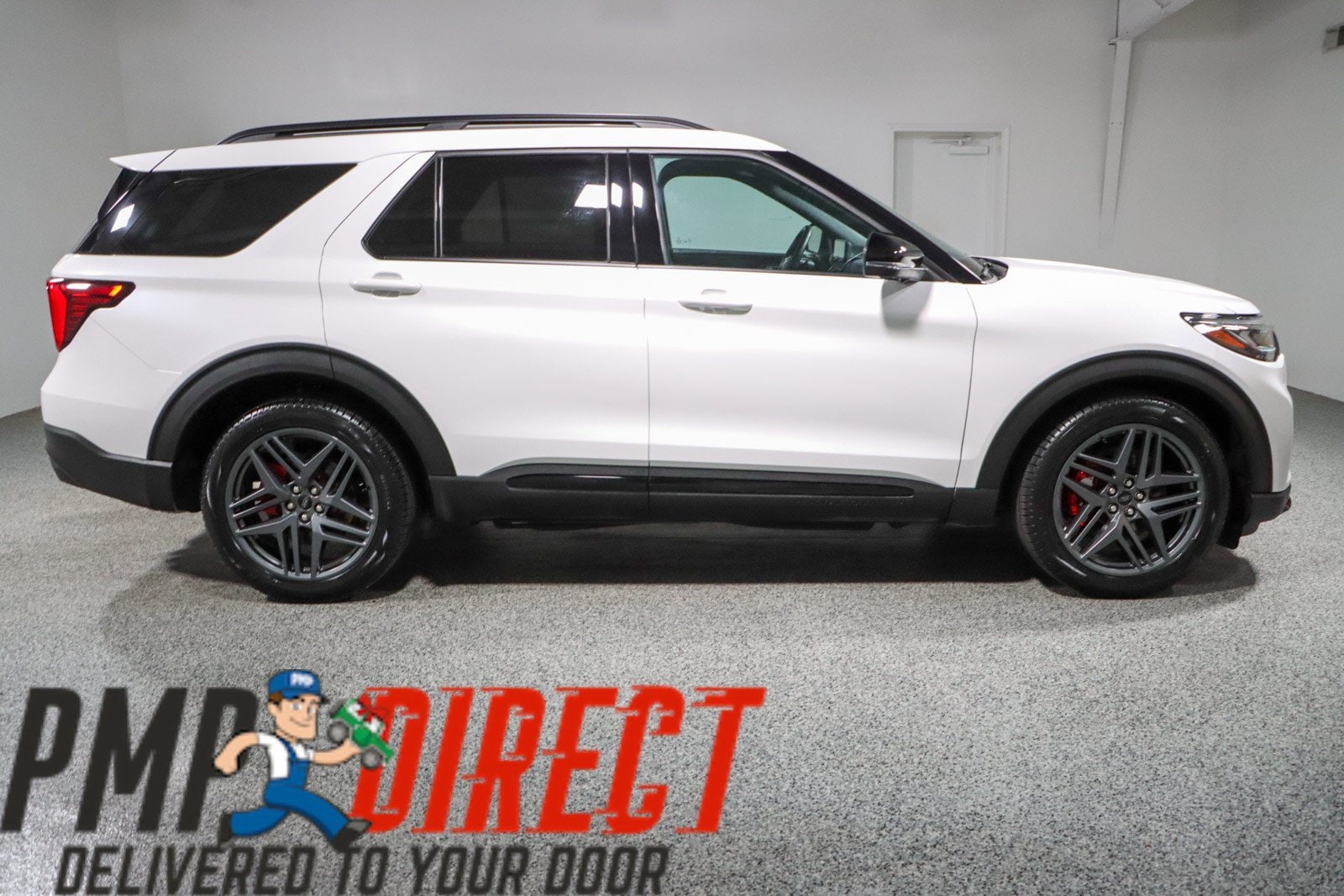 2025 Ford Explorer ST - Photo 6
