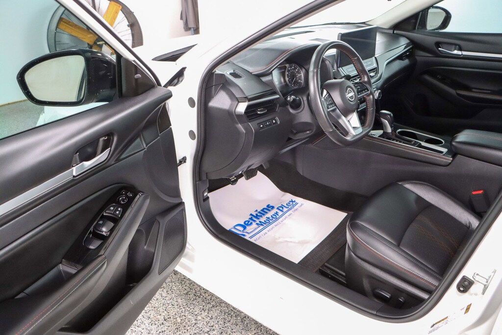 Used 2024 Nissan Altima SR Sedan