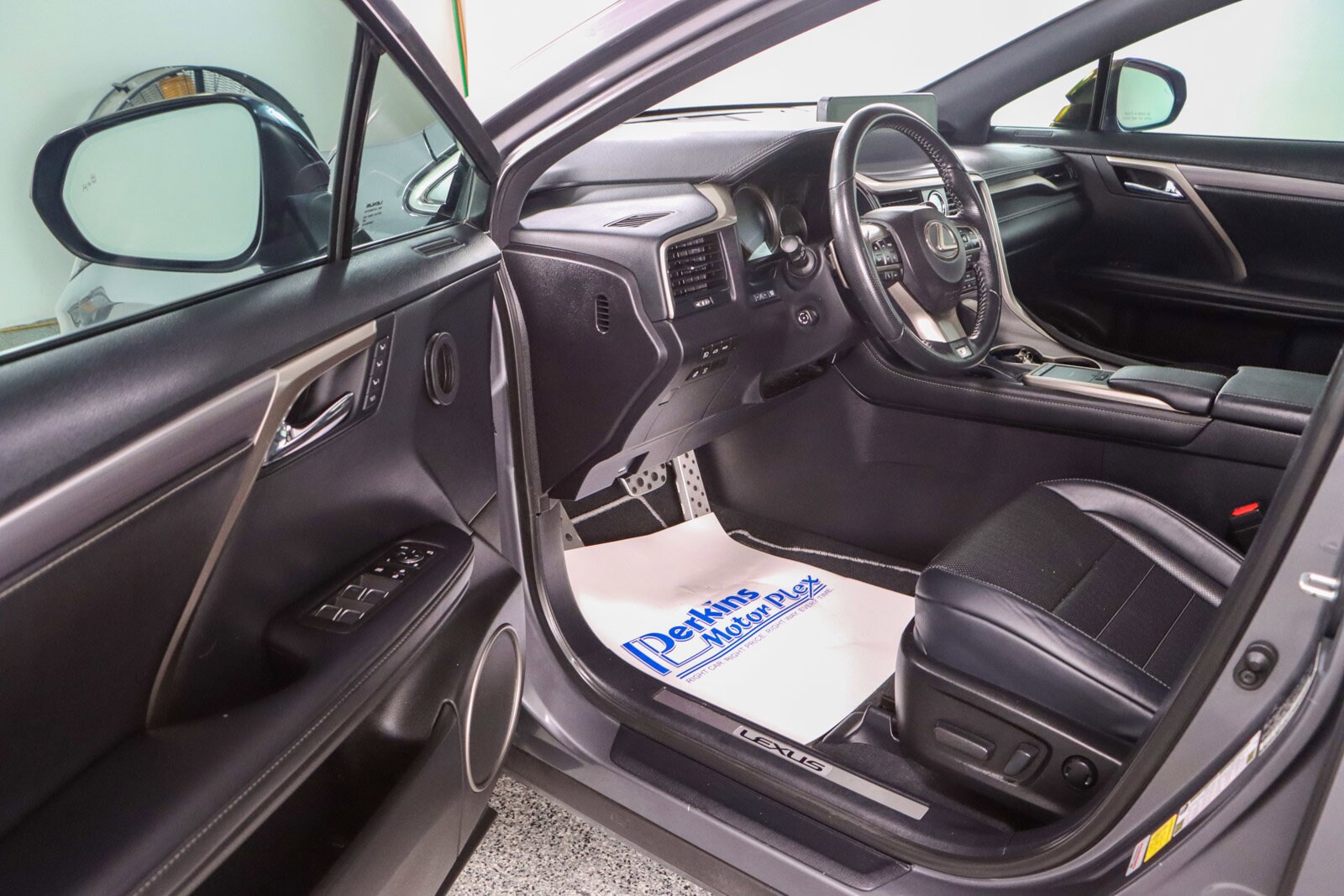 2021 Lexus RX 350 F SPORT AWD photo 2