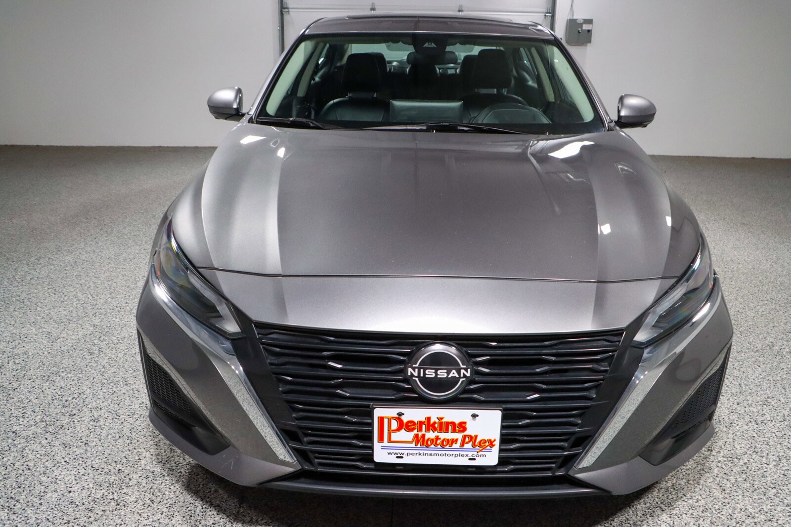 2023 Nissan Altima SL photo 3