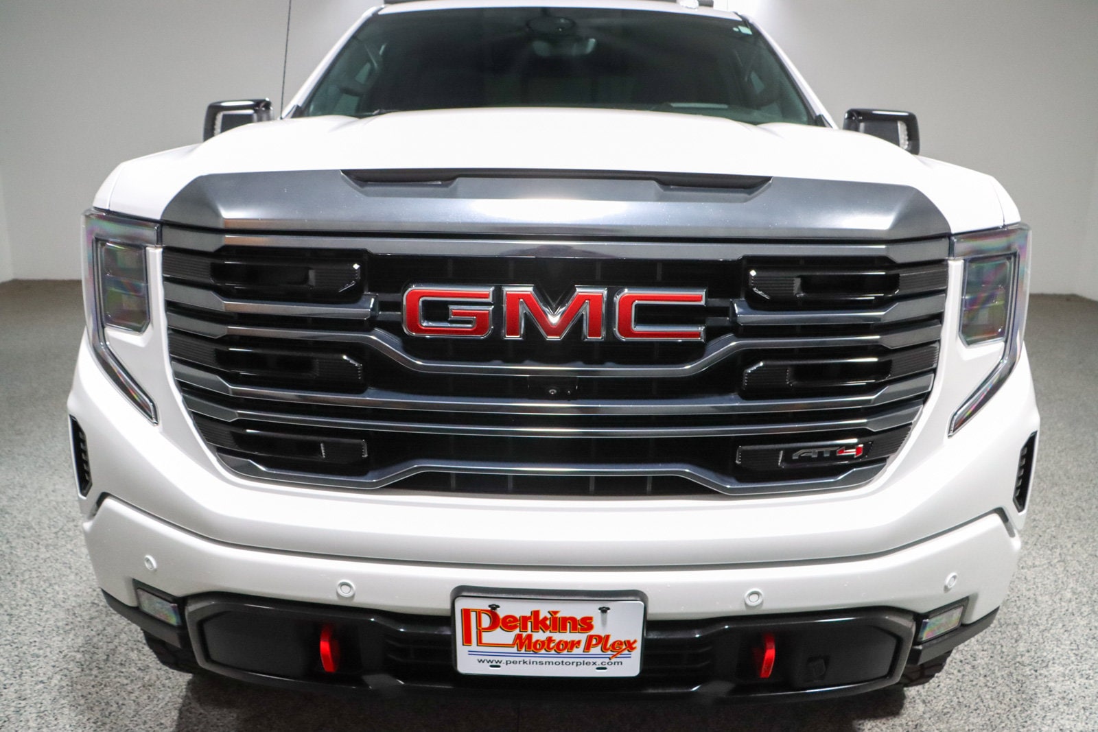 2024 GMC Sierra 1500 AT4 - Photo 5