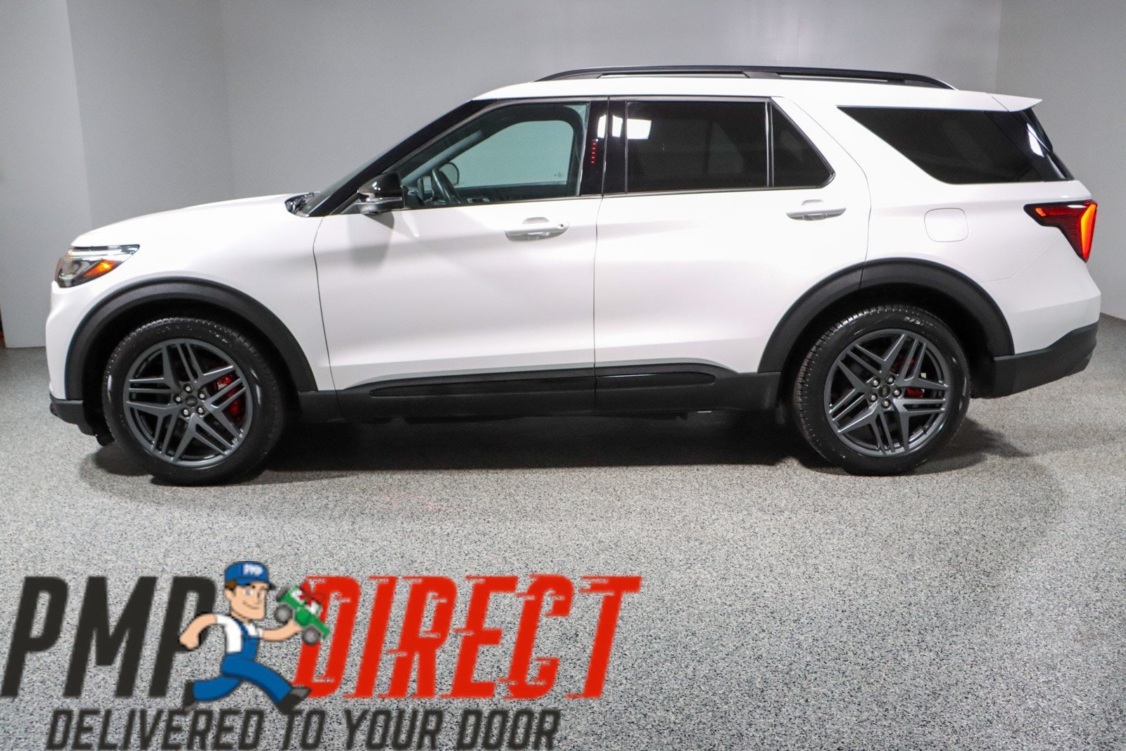 2025 Ford Explorer ST - Photo 10