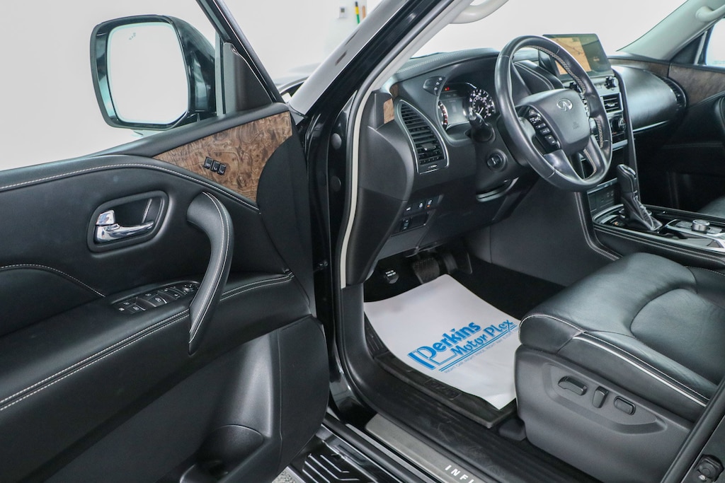 Used 2024 INFINITI QX80 4X4 SUV