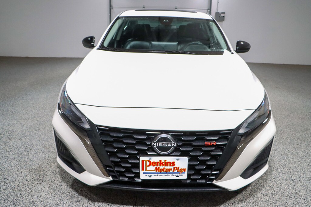 Used 2024 Nissan Altima SR Sedan