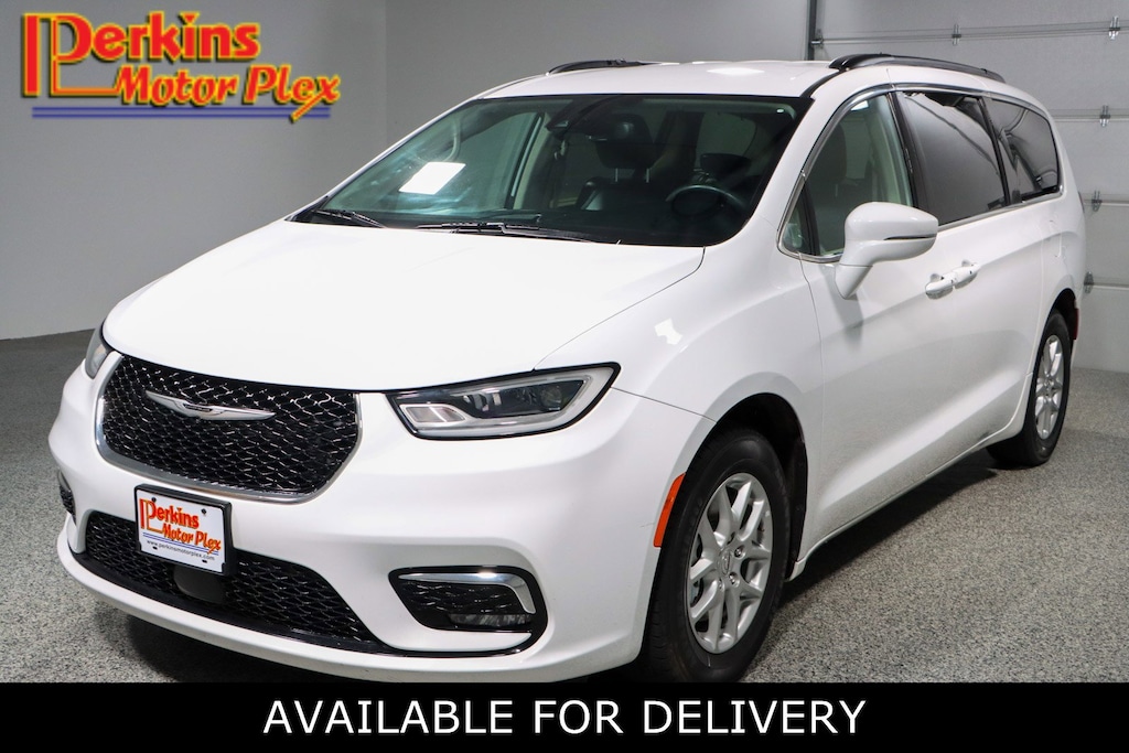 Used 2022 Chrysler Pacifica Touring L Van Passenger Van