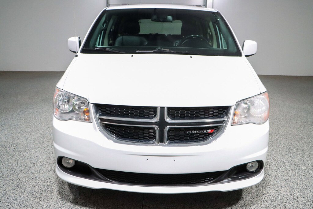 Used 2019 Dodge Grand Caravan SXT Van Passenger Van