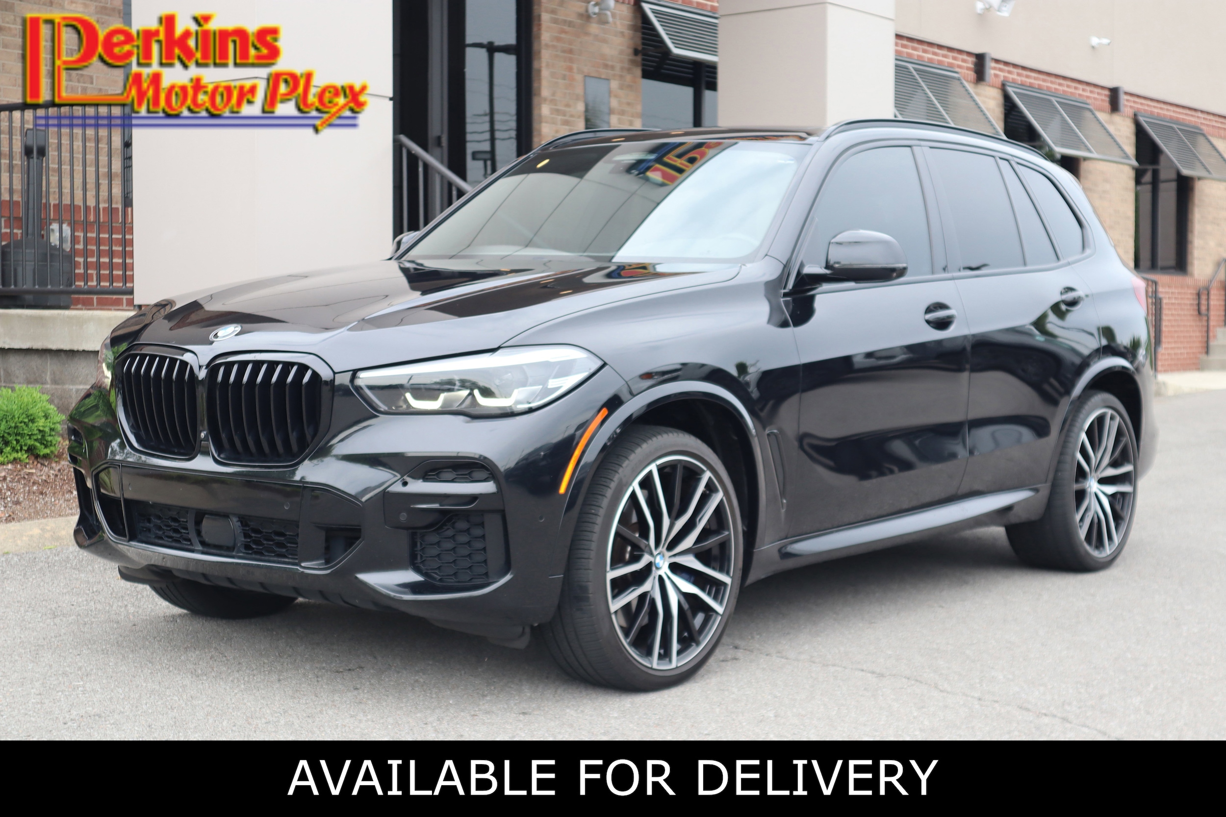 2022 BMW X5 M50i's photo