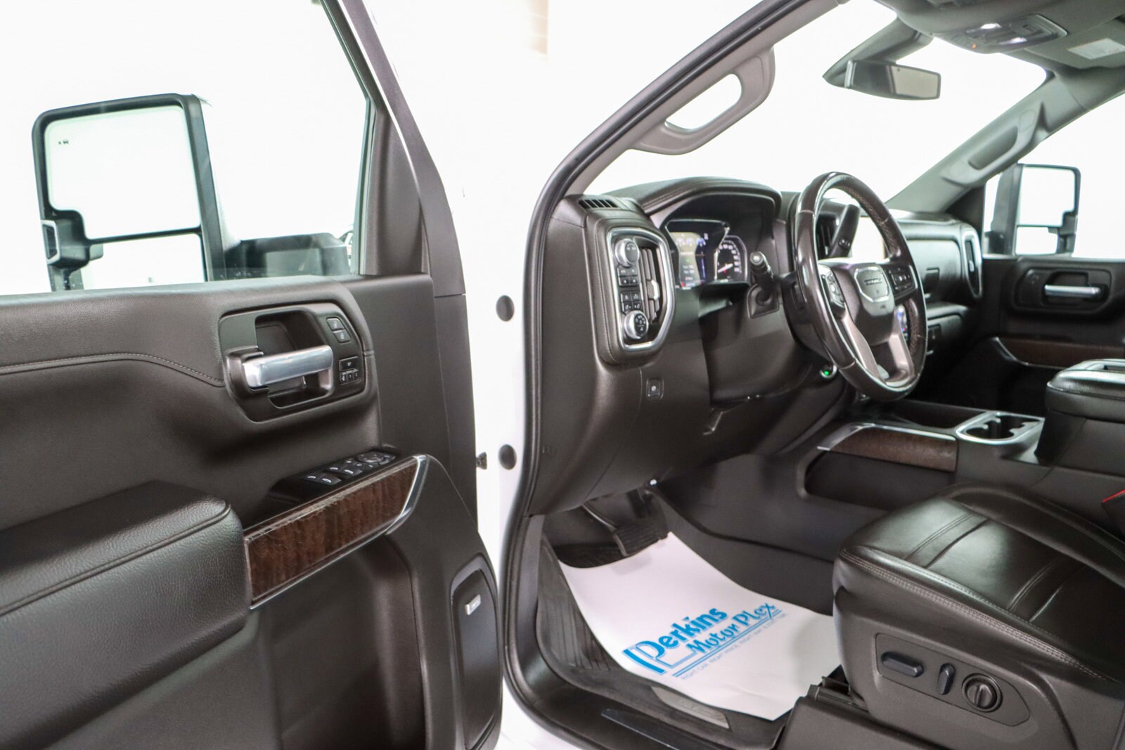 2022 Gmc Sierra HD Denali photo 2