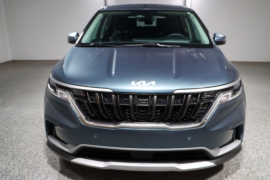 Used 2024 Kia Carnival EX MPV