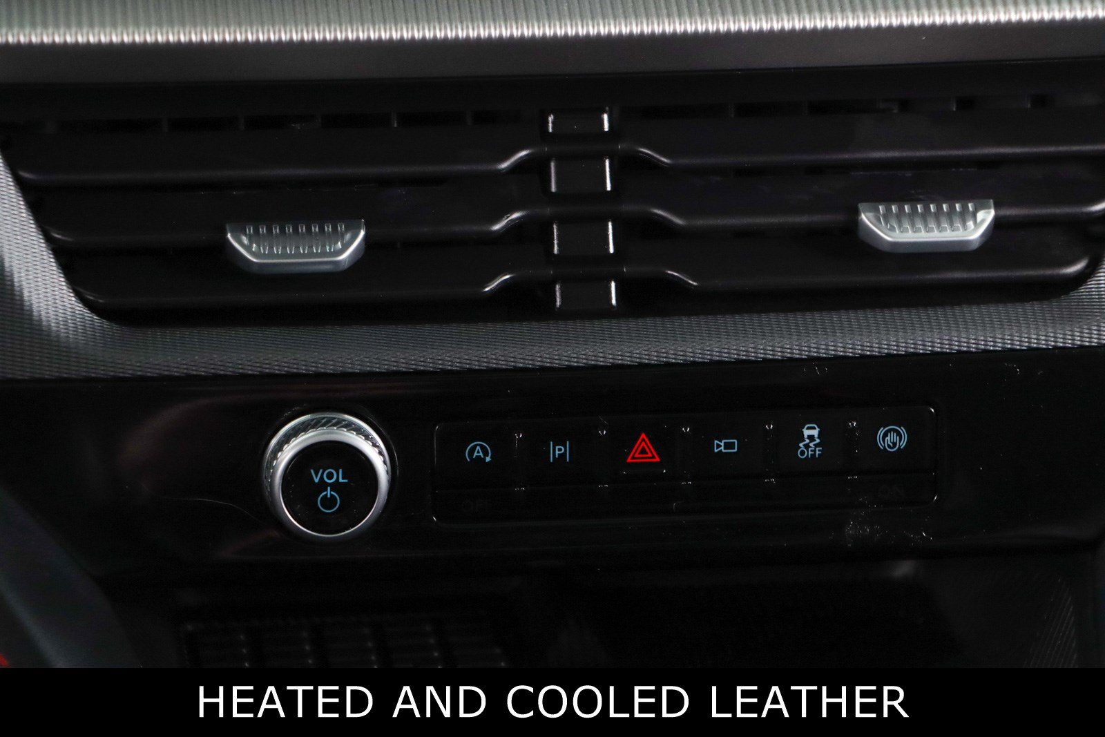 2025 Ford Explorer ST - Photo 20